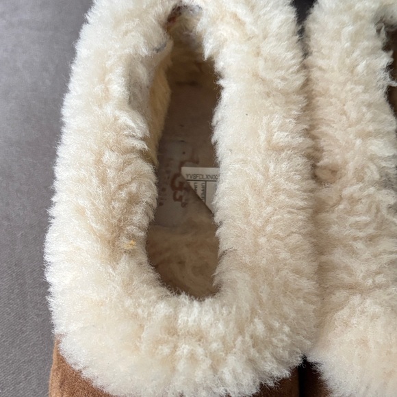 UGG Tan and Cream Sheepskin Slippers - Picture 3 of 9